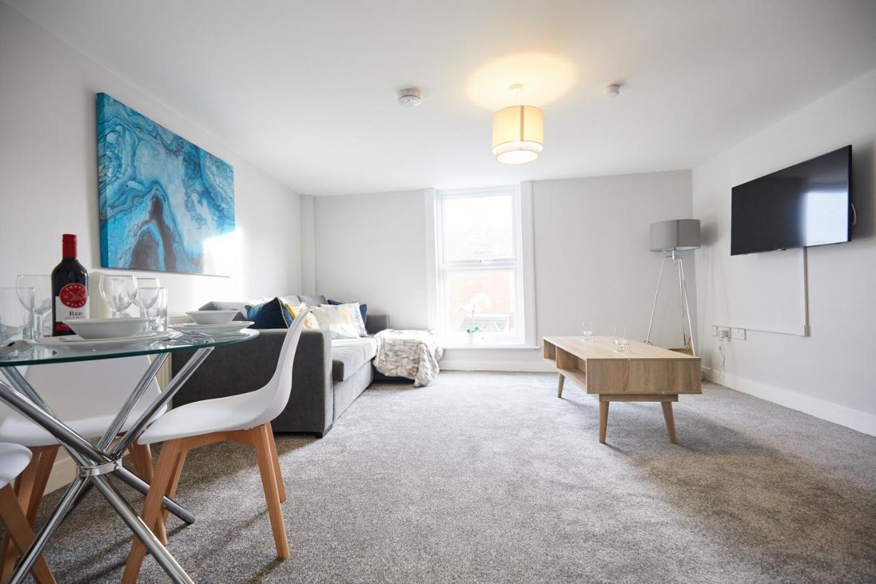 Homely - Great Yarmouth Beach Apartments Bagian luar foto