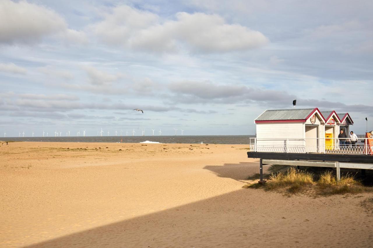 Homely - Great Yarmouth Beach Apartments Bagian luar foto